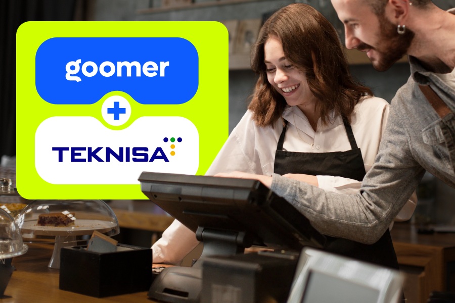 Equipe de funcionários de cafeteria atendendo clientes, promovendo o cartão Goomer em parceria com TekNisa para facilitar pagamentos e fidelizar clientes.