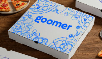 Caixa de delivery da Gowmer com design ilustrado de pizza, ingredientes e alimentos diversos, ideal para pedidos de alimentos para entrega.