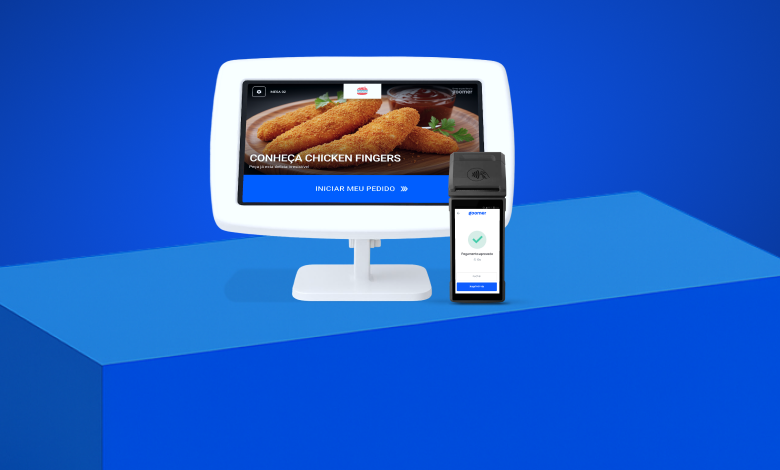 Imagem de um sistema inteligente para pedidos de comida, incluindo um monitor e leitor de código de barras, ideal para reforçar a segurança e agilizar o serviço em restaurantes que vendem chicken fingers.