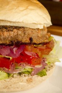 hamburguer-veg-thug-1-e1507321651205-200x300.jpg